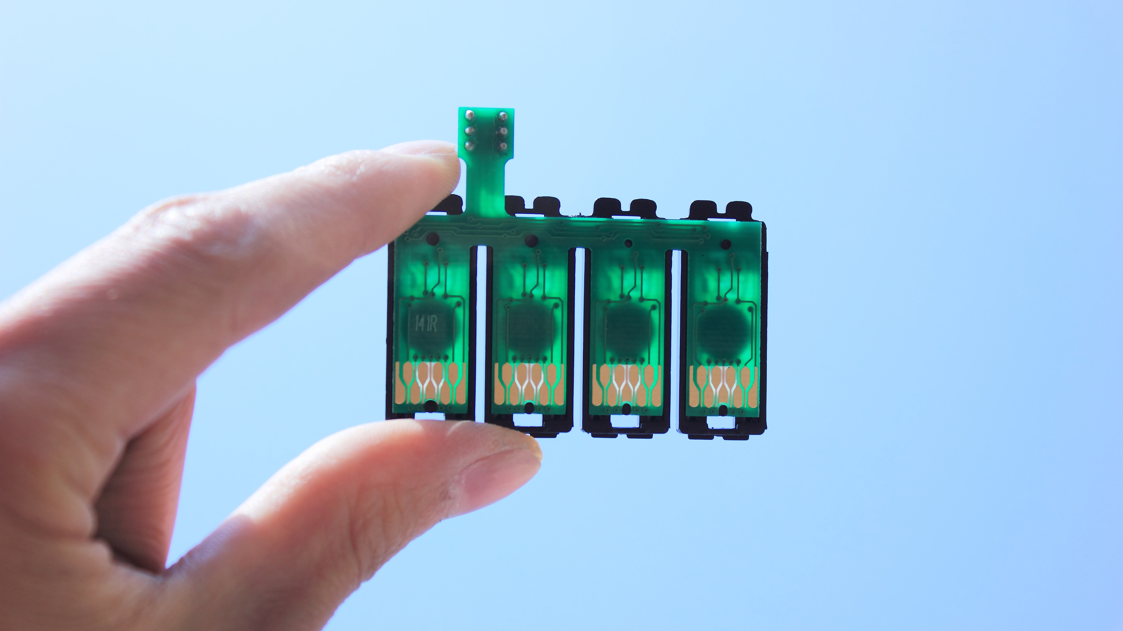 Read more about the article 🖨️ Printer ei tunnista uut kassetti? Põhjus võib olla… puuduvas kiibis!